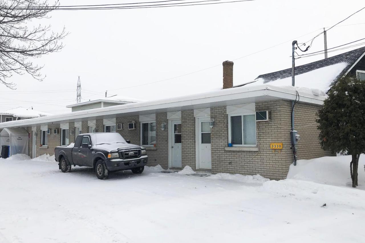 Hotel Tracy - St Lawrence River Sorel-Tracy Exterior photo